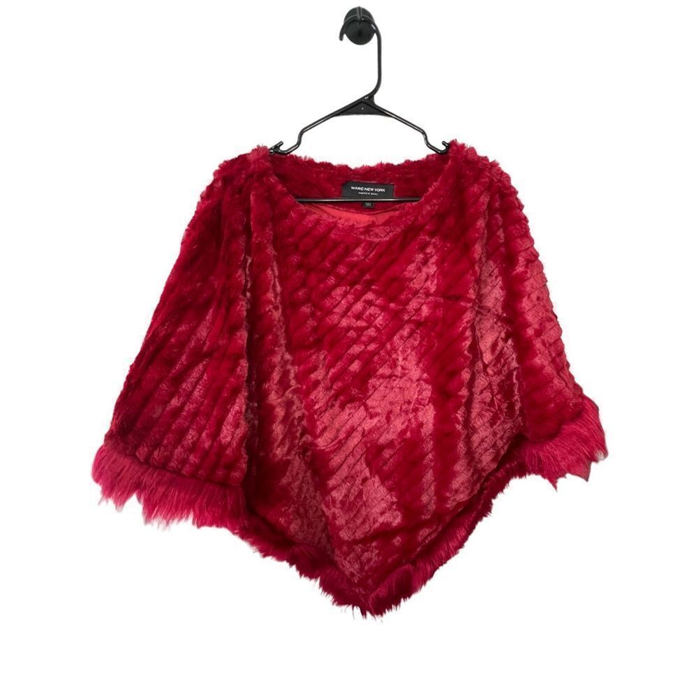 NWT Marc New York Faux Fur Cranberry Shawl